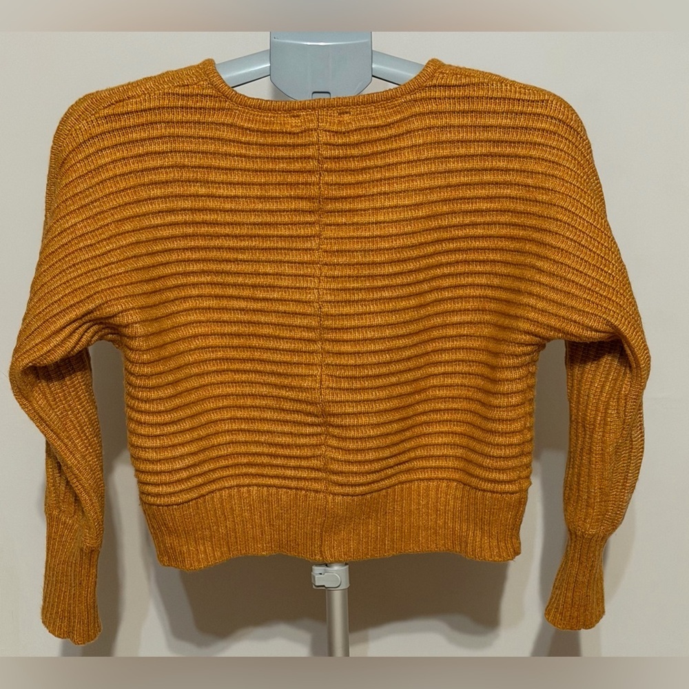 Sincerely Jules Mustard Ribbed V-Neck Sweater – XS - Picture 5 of 10